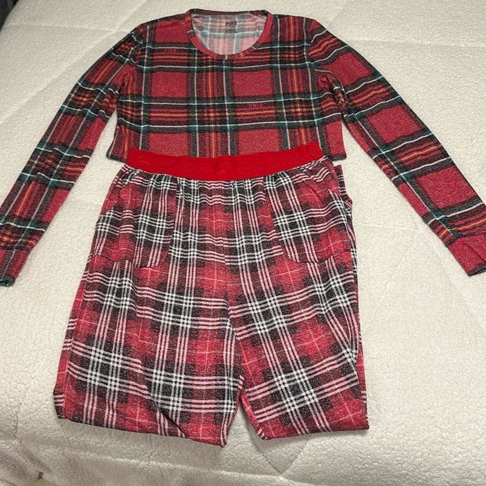 So soft Pink Victoria’s Secret plaid pajamas